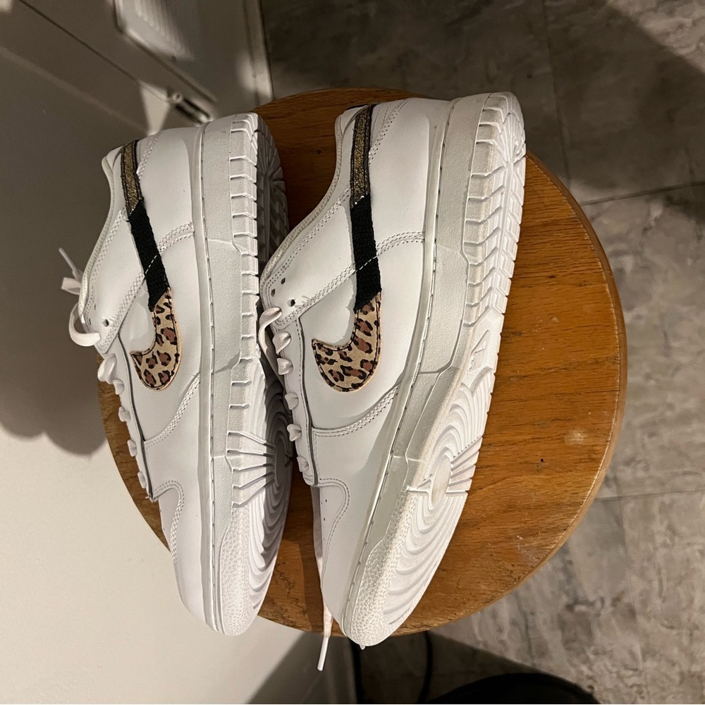 Nike White and Leopard Print Athletic Shoes Dunk Low Ladies Size 10 - Picture 5 of 8
